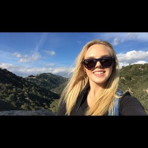 Meet your Posher, Amy